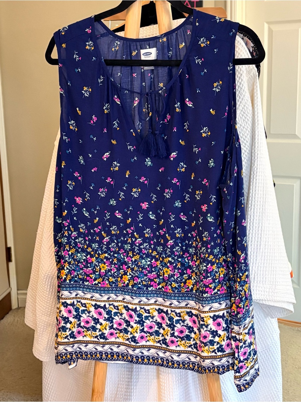 Old Navy Blue Floral Tassel-Neck Tank XXL